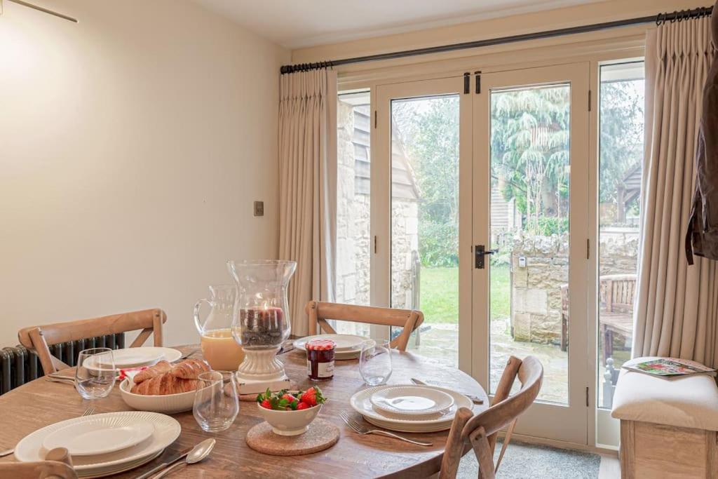 East Barn Cottage - Refurbished Barn Conversion! Weston Subedge 外观 照片